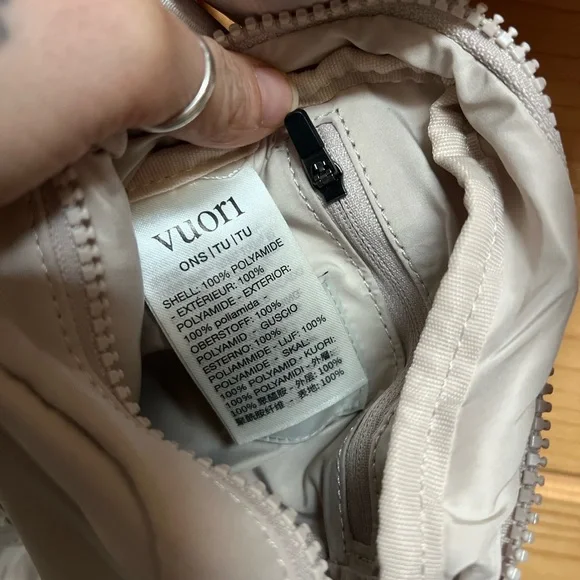 Vuori Women’s All Around Crossbody - Picture 7 of 7